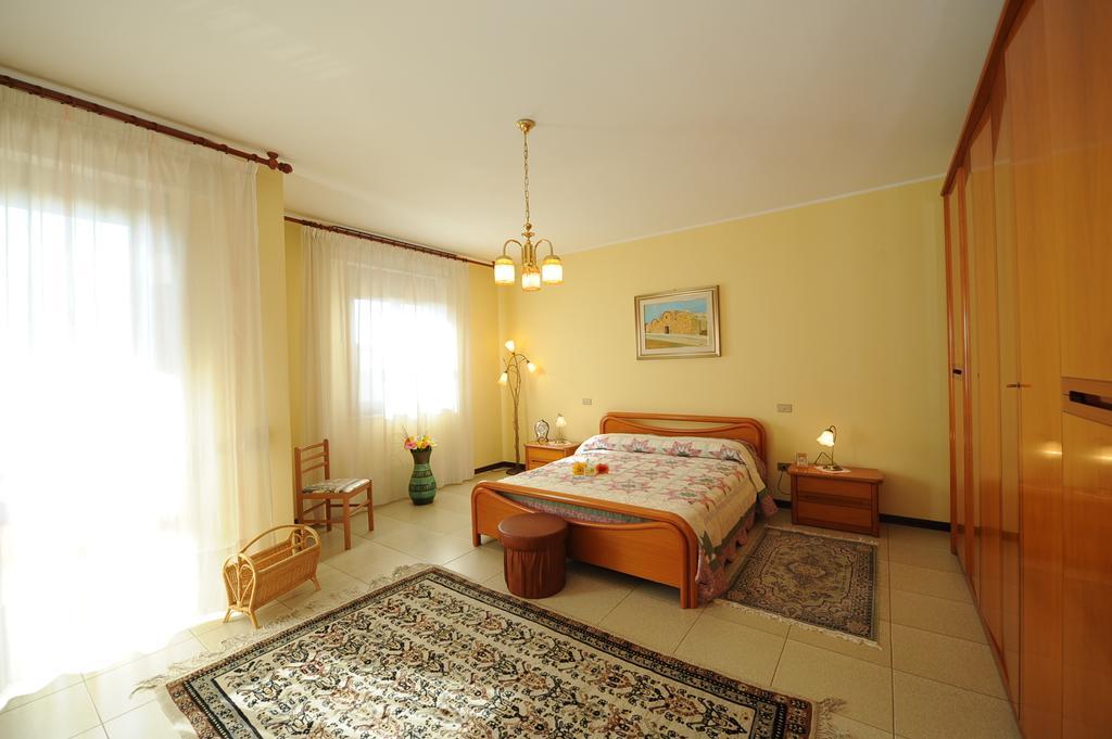 B&B Su Fassoi Santa Giusta Zimmer foto